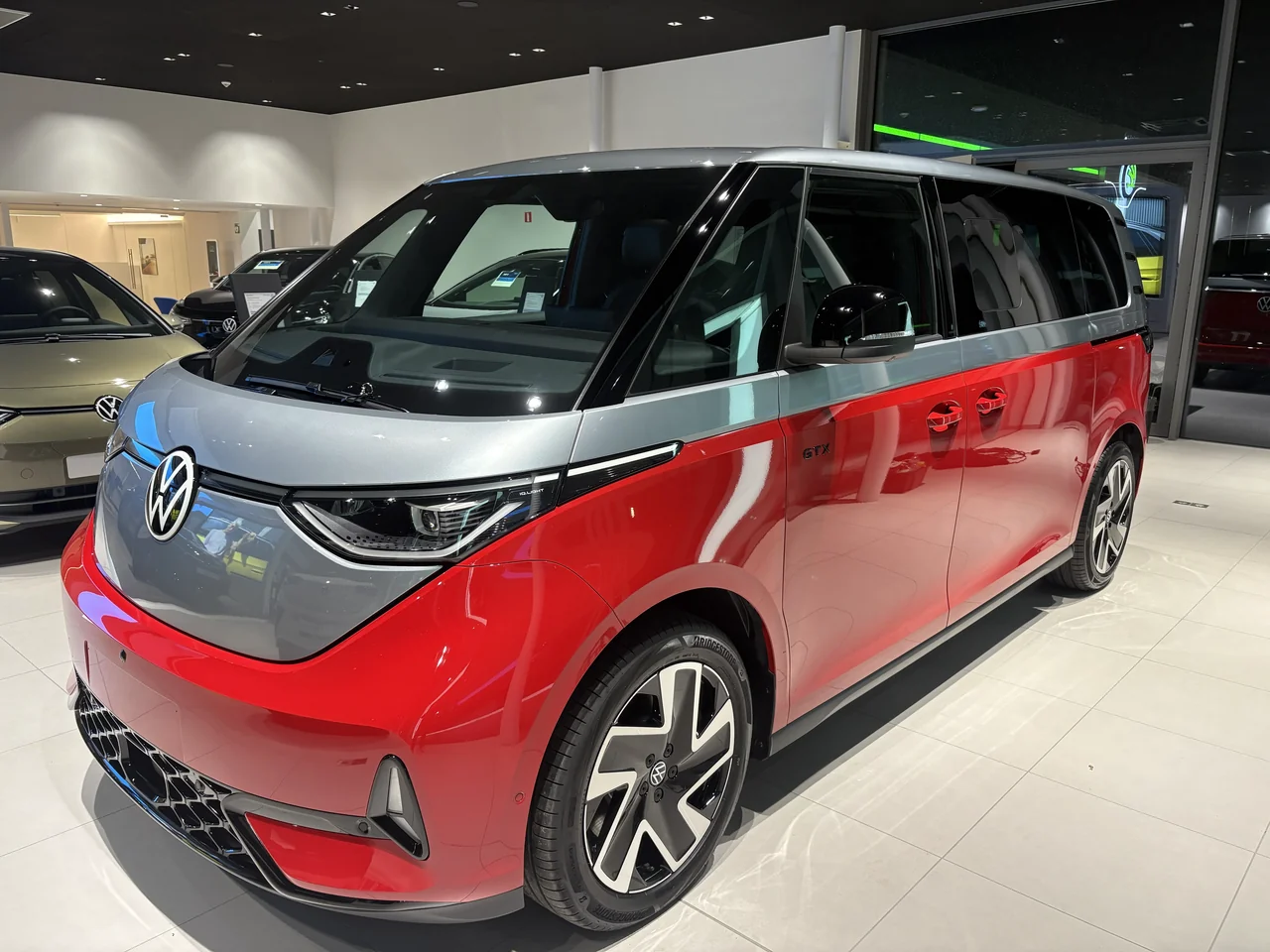 VW ID.Buzz bedrijfswagen gedetailleerd door MotorX