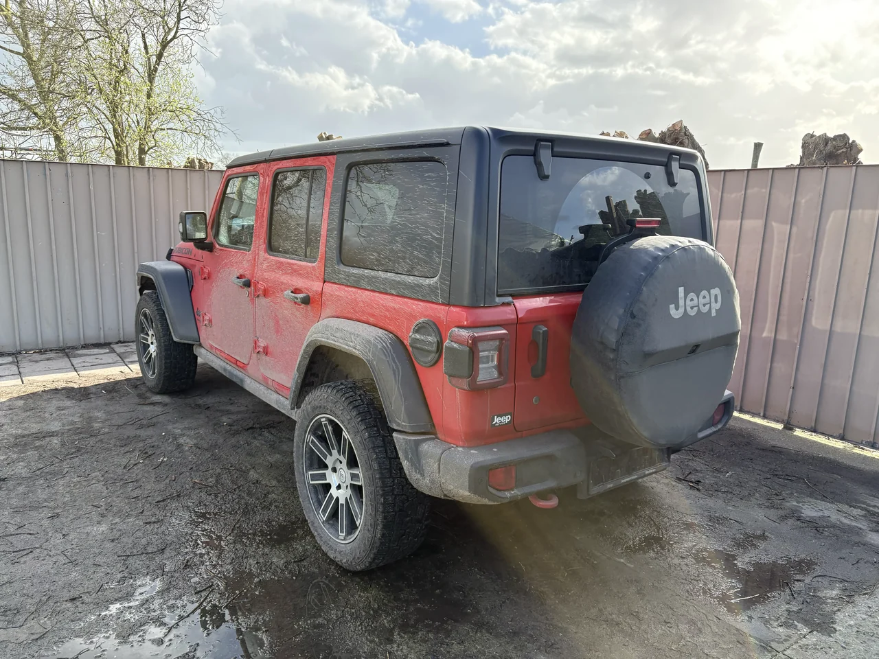 Jeep Wrangler vóór reiniging, detail 2, MotorX